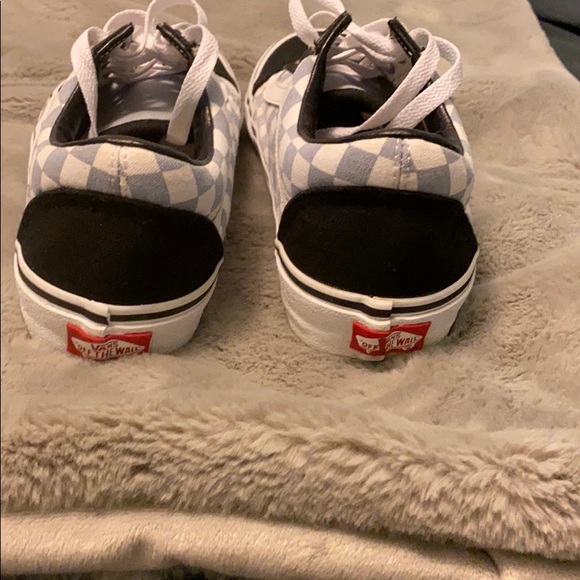 Vans - Picture 4 of 5